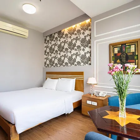 Lucky Star Hotel 266 De Tham-2